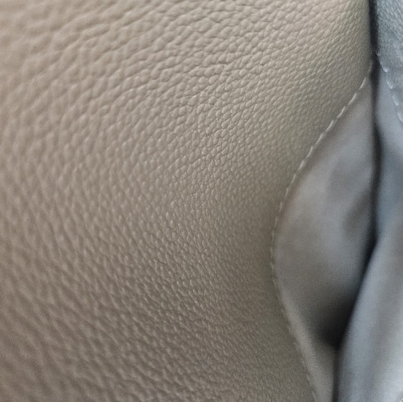 We Accept Offers Louis Vuitton Maida Hobo Turtledove Empriente - Picture 14 of 16